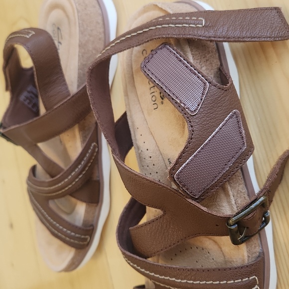 New Clarks Collection Sandals Brown Tan Leather Brynn Velcro Strap Shoes Sz… - Picture 6 of 12